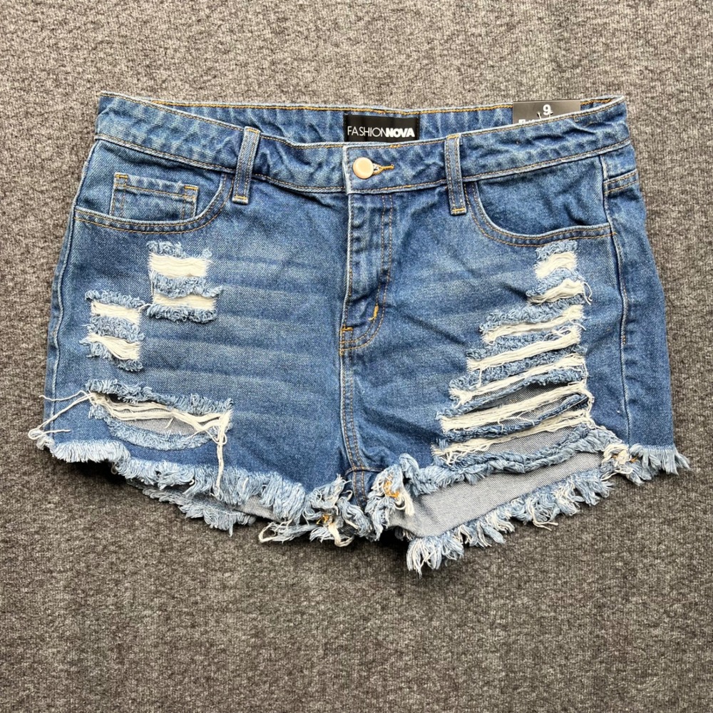 Fashion‎ Nova Shorts Womens 9 Blue Denim Distressed Frayed Hem Jean Cut Offs